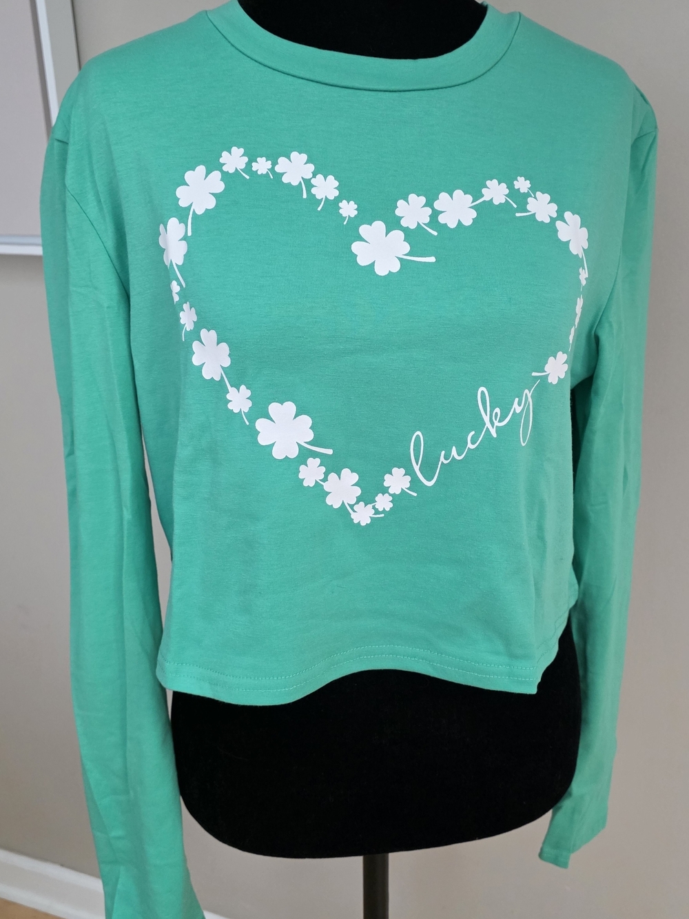 Women's St Patrick's Day lucky shamrock long sleeve crop top *new*